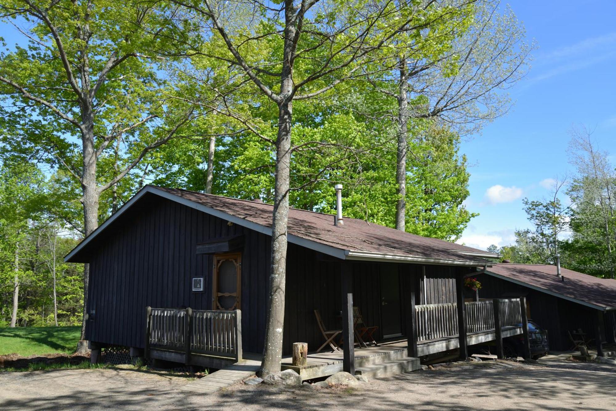 Log Cabin Inn パリーサウンド エクステリア 写真